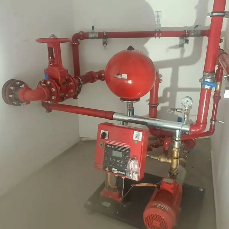 Detalle de un grupo de presión de una instalación
